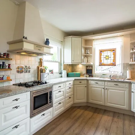 Petit Paradis Apartment